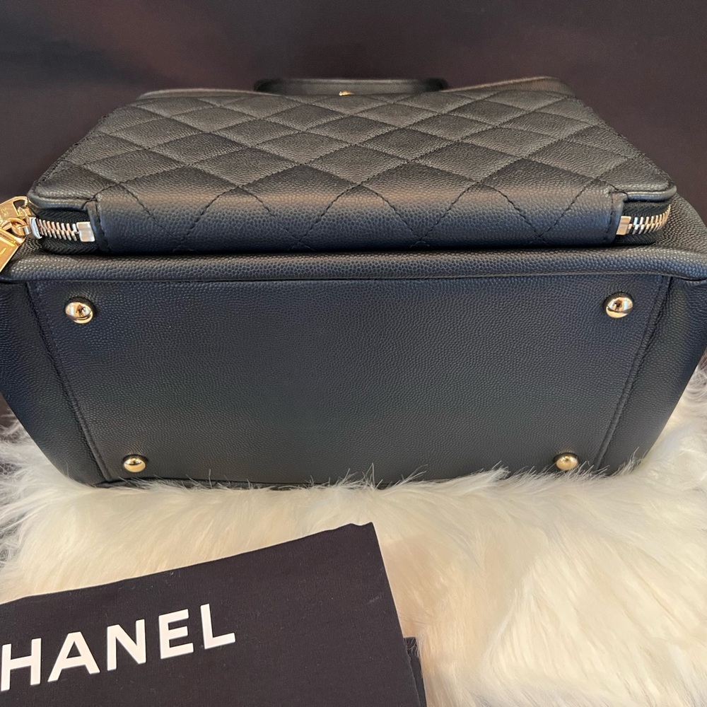 Chanel Business Affinity Tote Bag, Caviar Black Leather, Gold Hardware - Picture 3 of 13